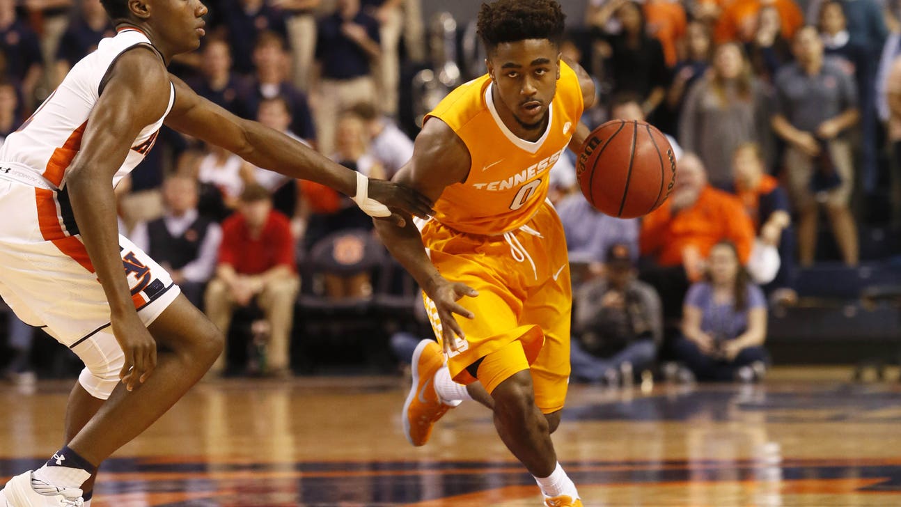 Tennessee Basketball: Watch Jordan Bone's Amazing Fadeaway Three for Vols at Auburn