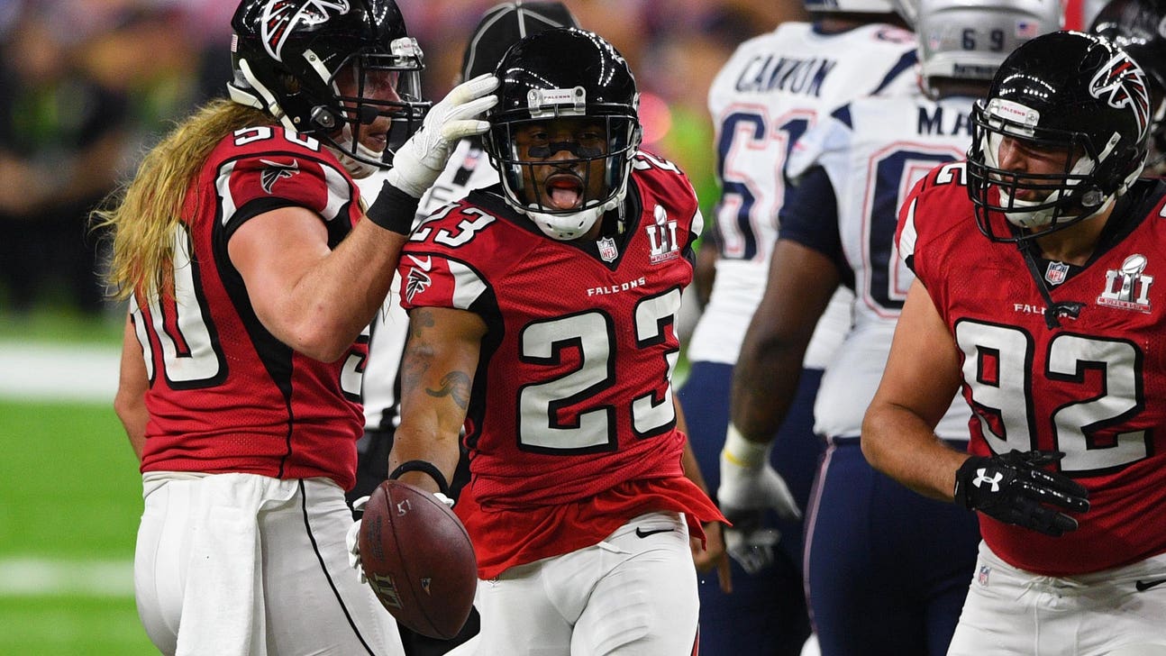 Robert Alford Takes Tom Brady To House With Huge Super Bowl Pick-Six (Video)