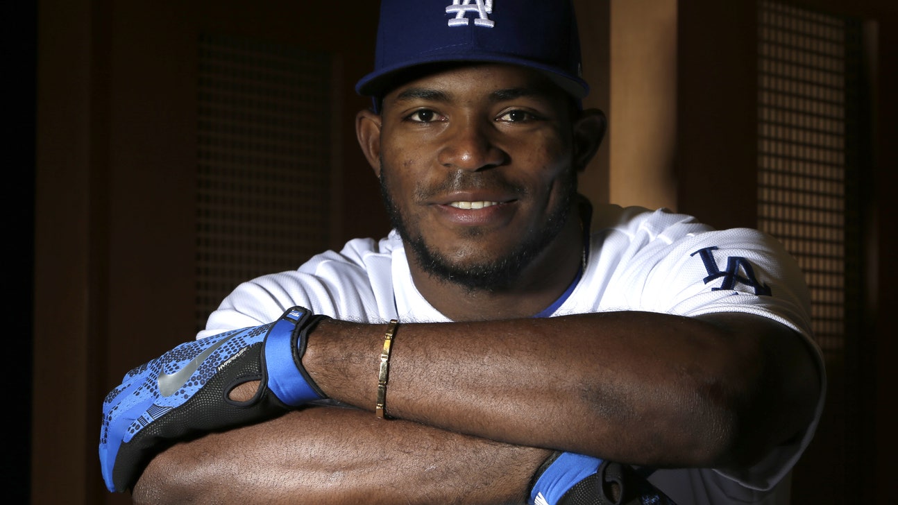 Yasiel Puig's Bat Flip is Back!