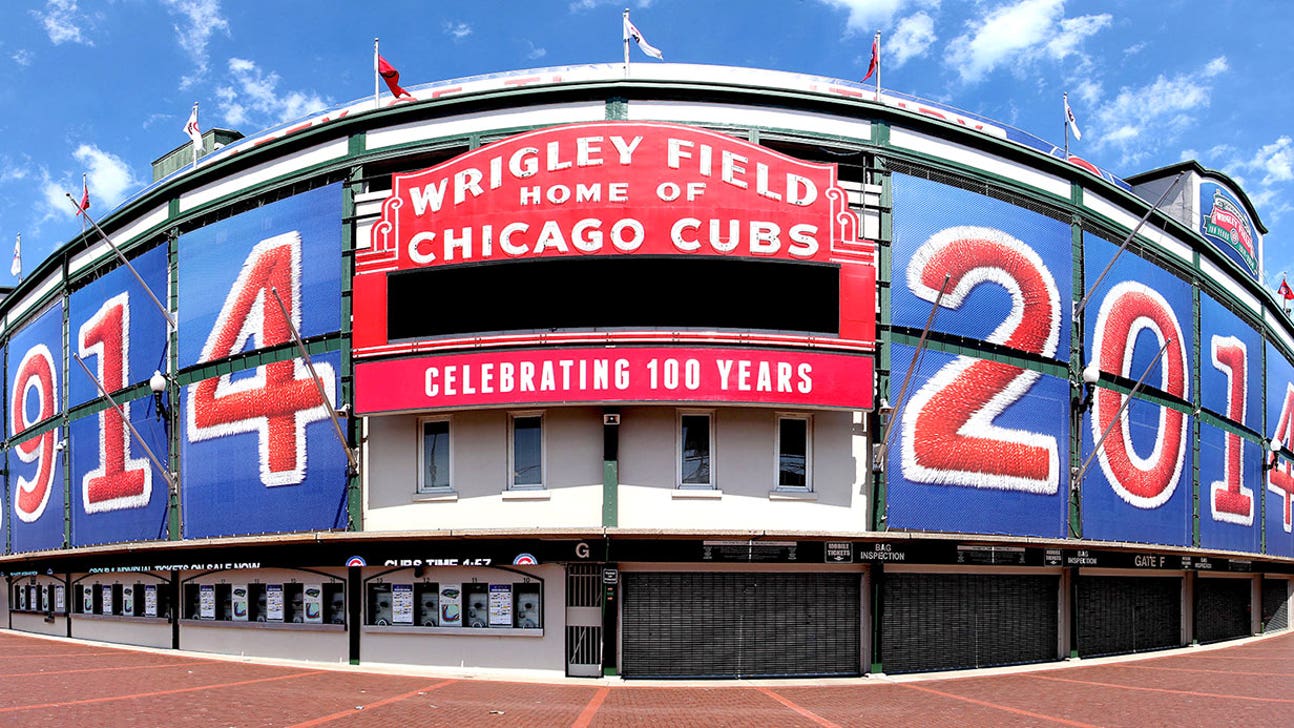 Fan dressed as Steve Bartman at a Cubs-Marlins game