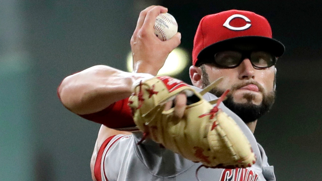 Reed impressive, Hamilton crazy catch in 11-inning loss to Astros