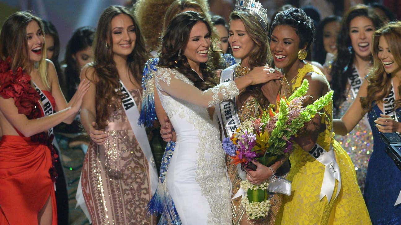 Iris Mittenaere (Miss Universe): Lovely Lady of the Day