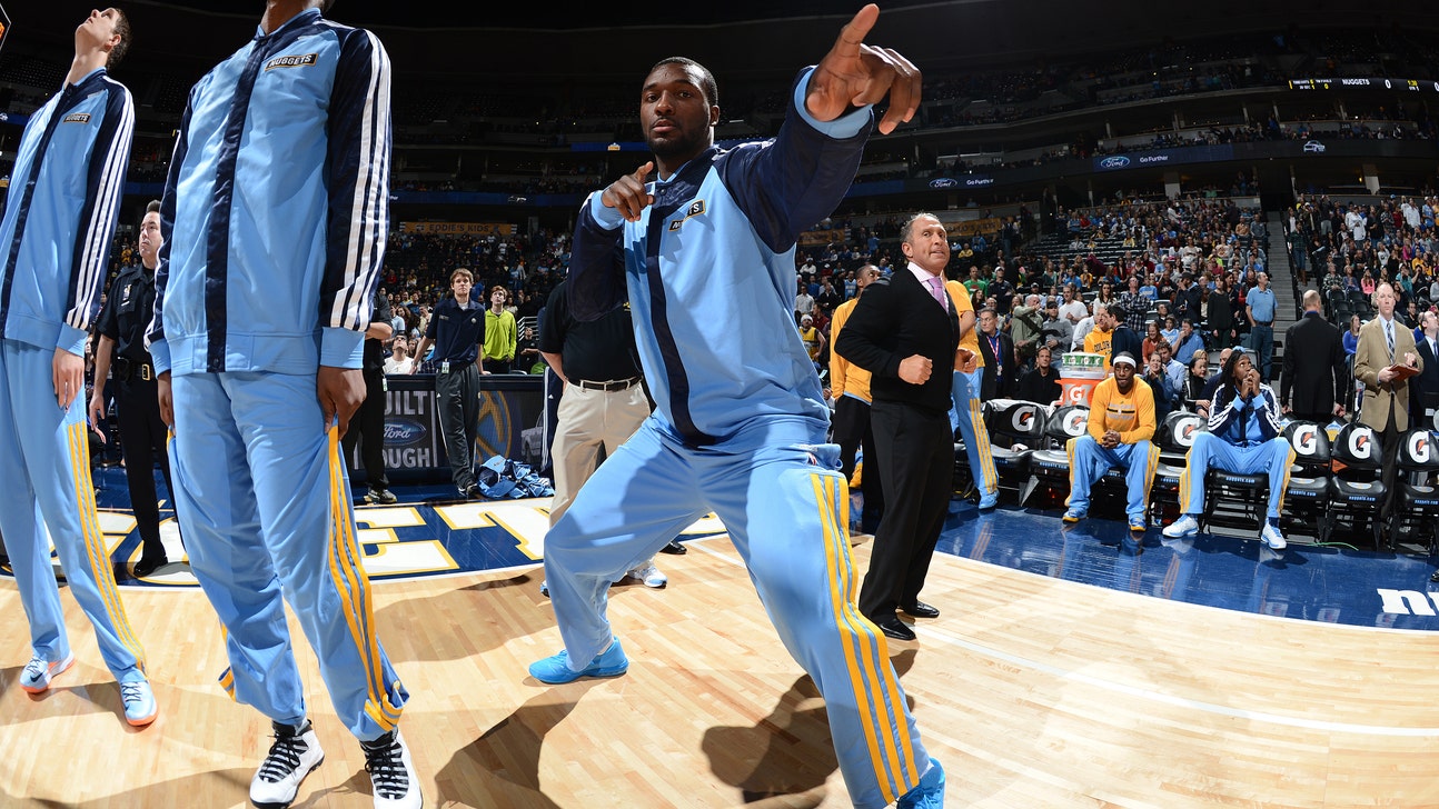Nuggets' Jordan Hamilton ejected after landing a punch on Steven Adams