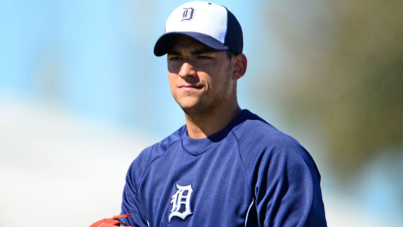 Iglesias scratched after taking line drive off right shin