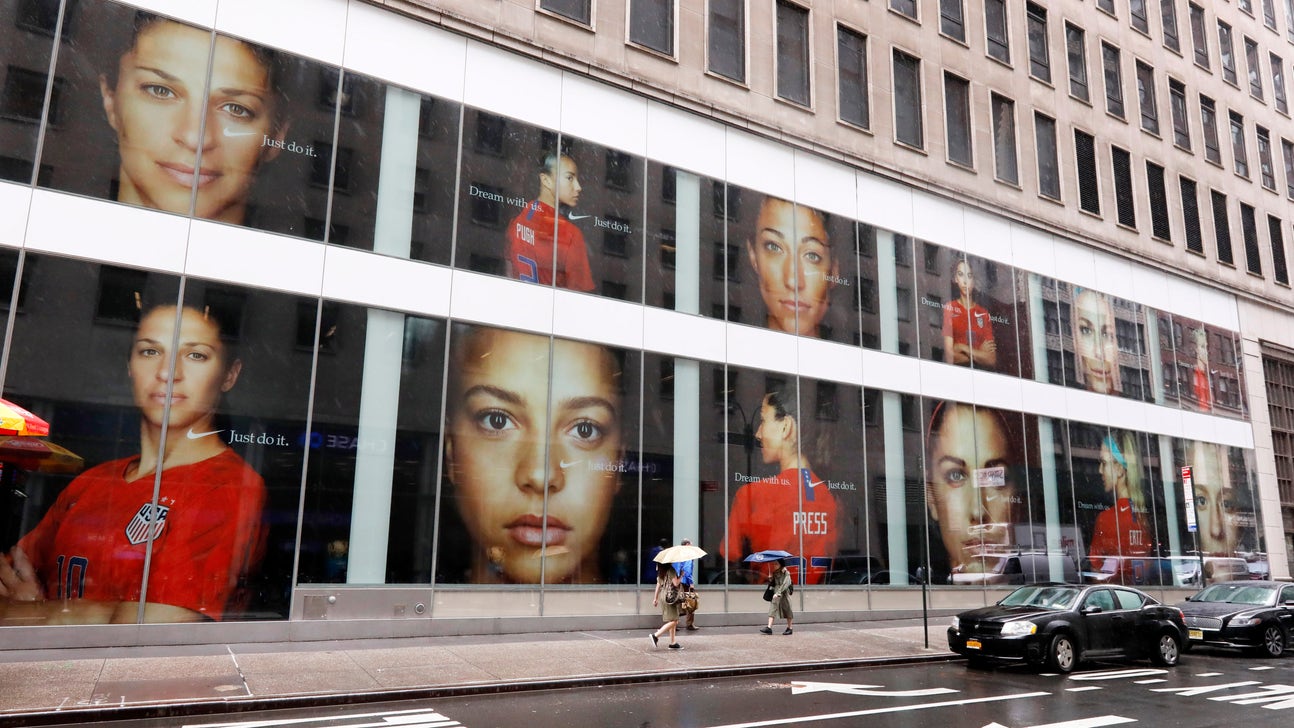 Women's league seeks more fans, sponsors after US title