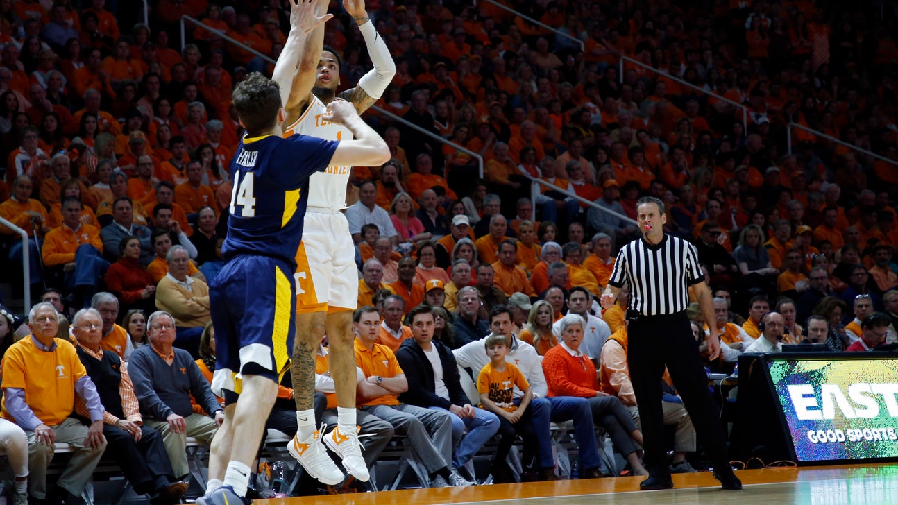 No. 1 Vols beat West Virginia 83-66 for 14th straight win