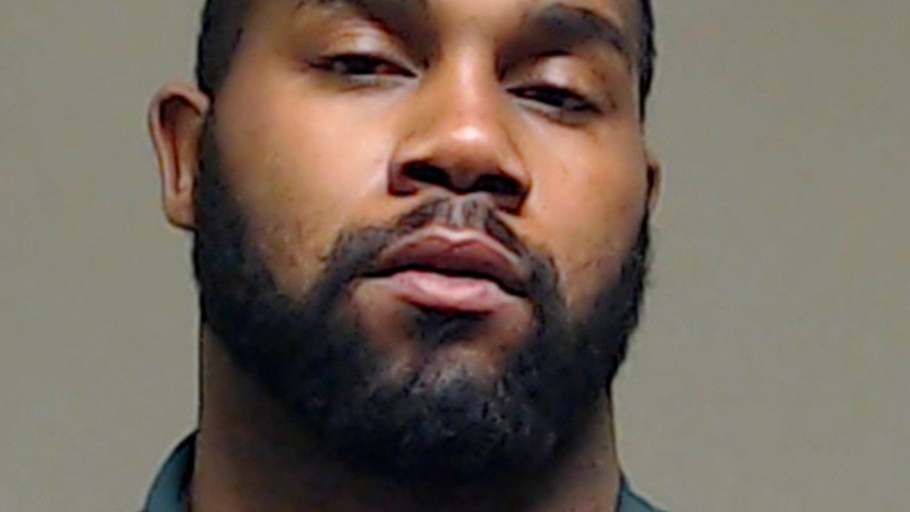 Former NFL player McFadden arrested in Texas on DWI charge