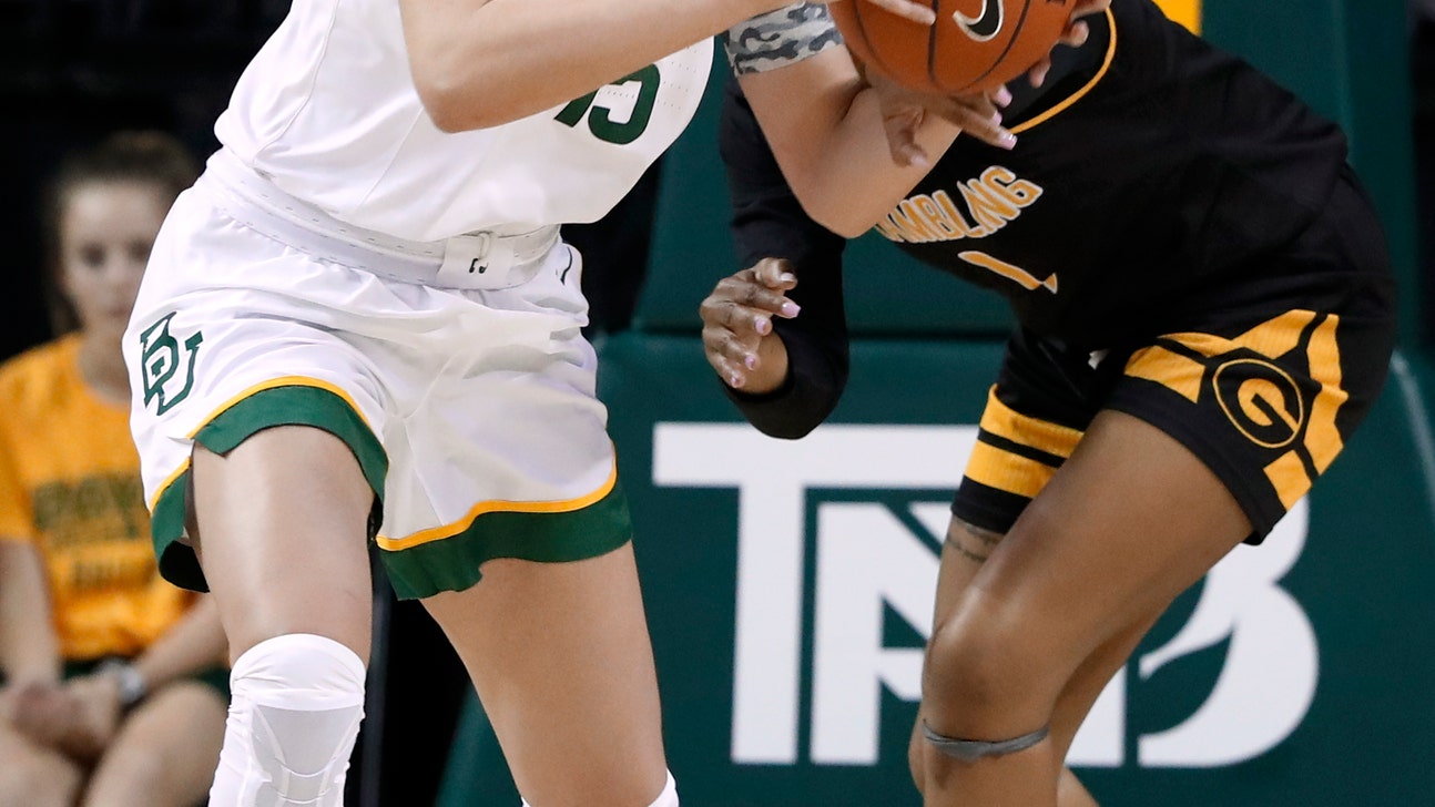 No. 2 Baylor women without Lauren Cox because of foot injury