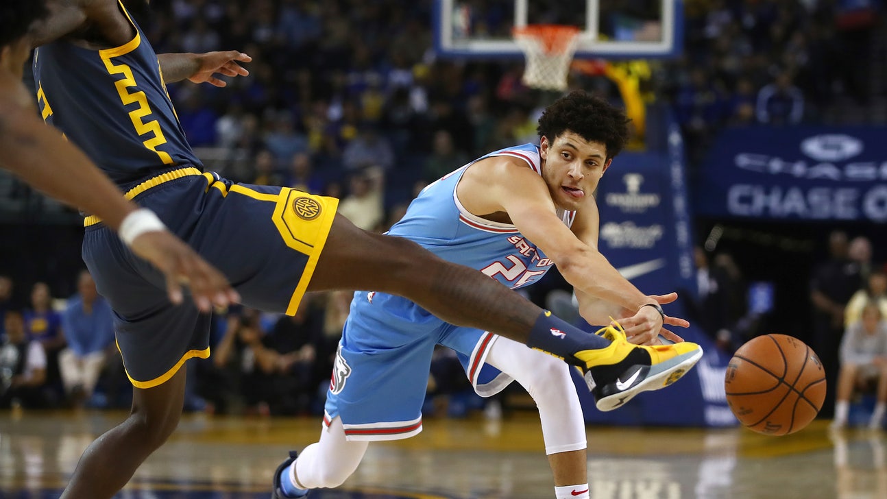 Durant scores season-best 44 points, Warriors hold off Kings