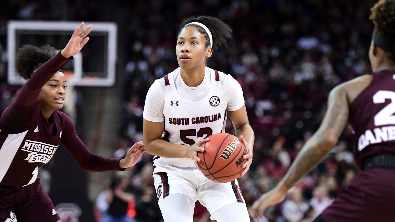 Howard helps No. 1 South Carolina beat No. 9 Miss. St. 81-79