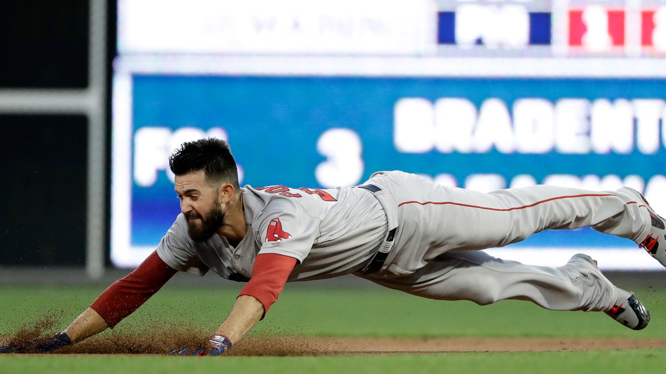 Brock Holt’s pinch-hit homer lifts Red Sox over Phillies 2-1