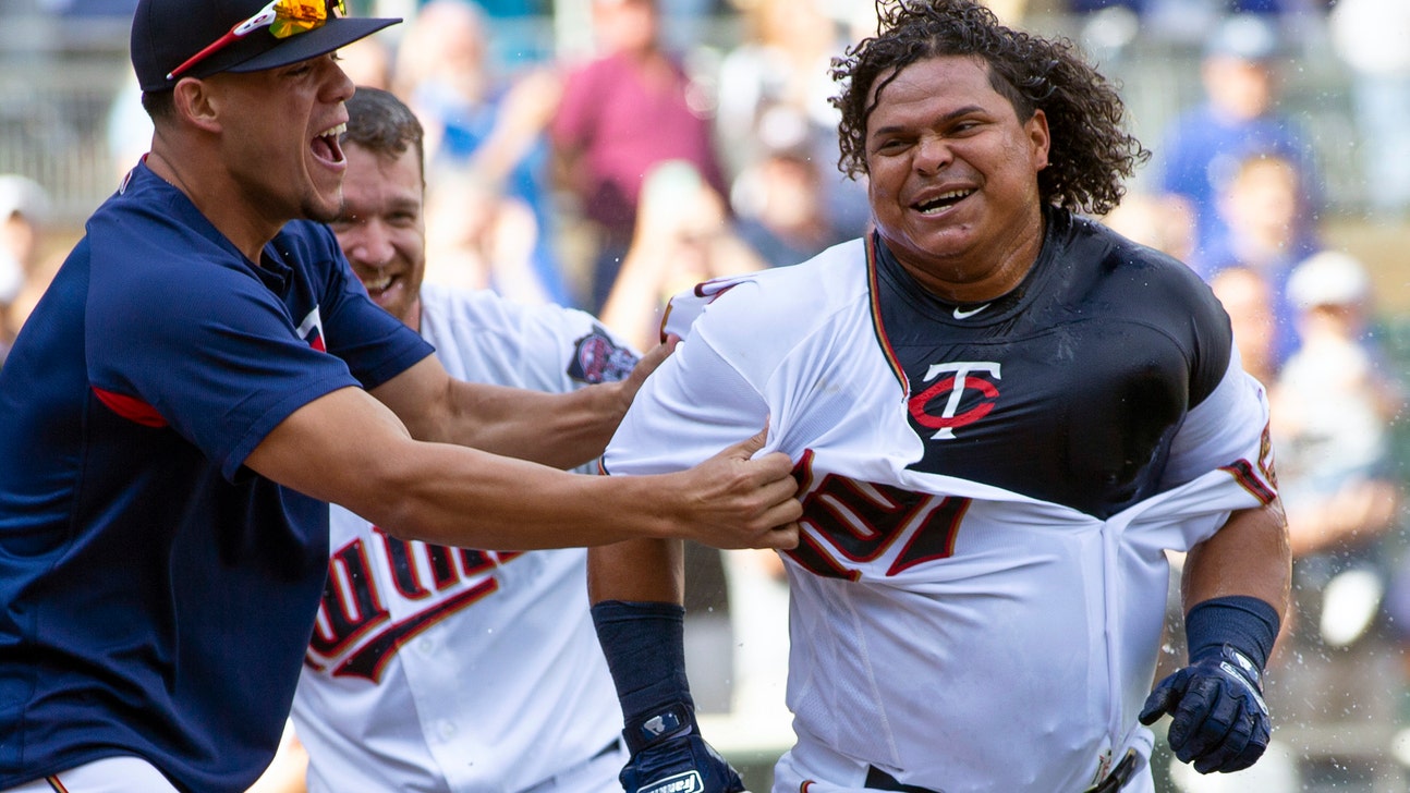 Twins backup Astudillo's cult hero status keeps growing