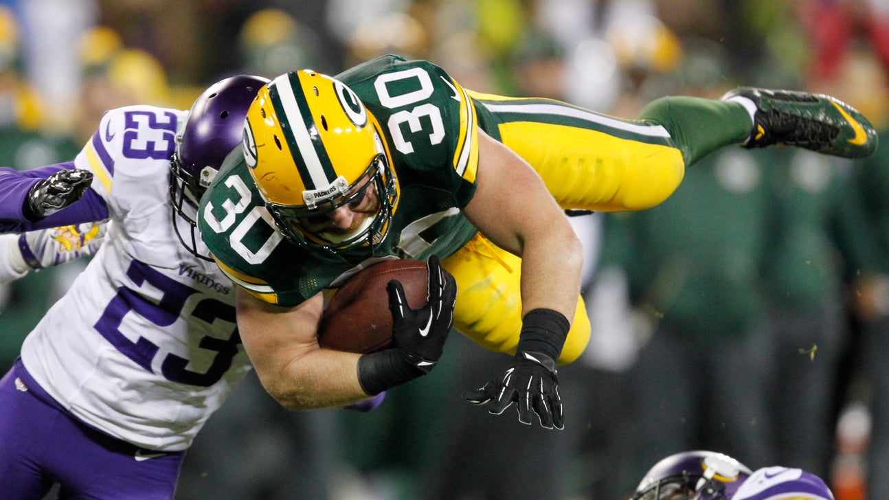 Longtime Green Bay Packers fullback John Kuhn retires