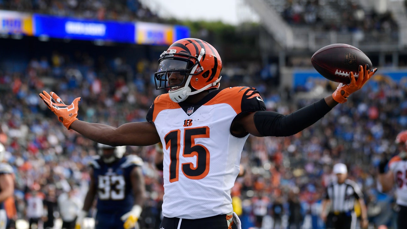 Bengals keep WR John Ross, give him important role