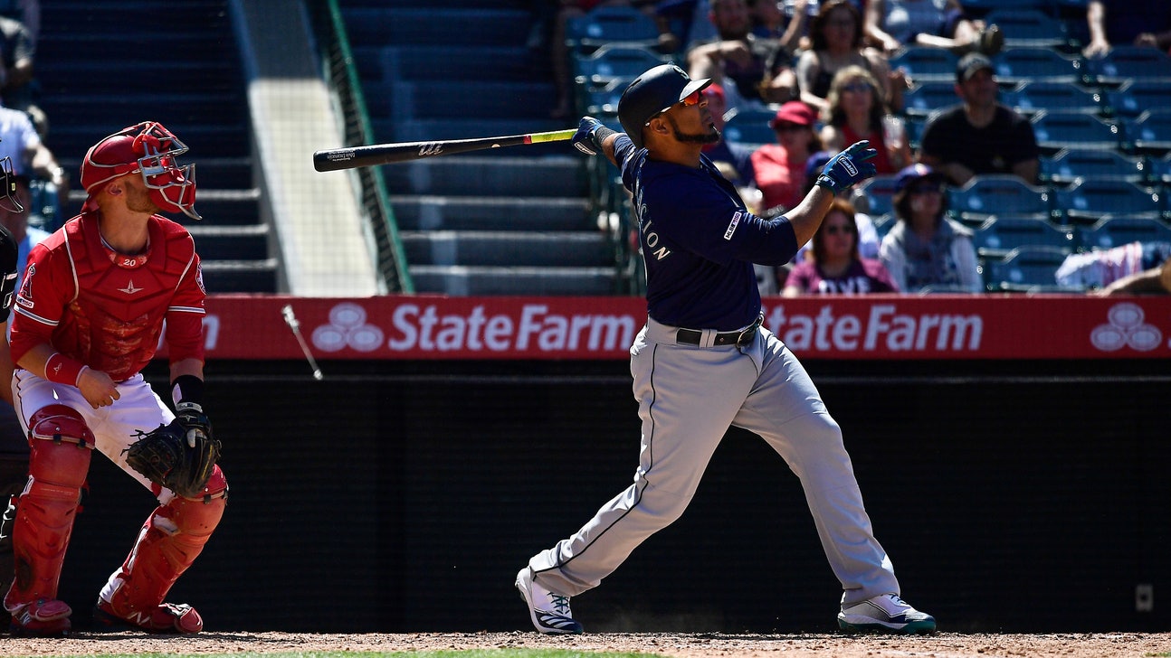 Yankees get slugger Encarnación in trade with Mariners