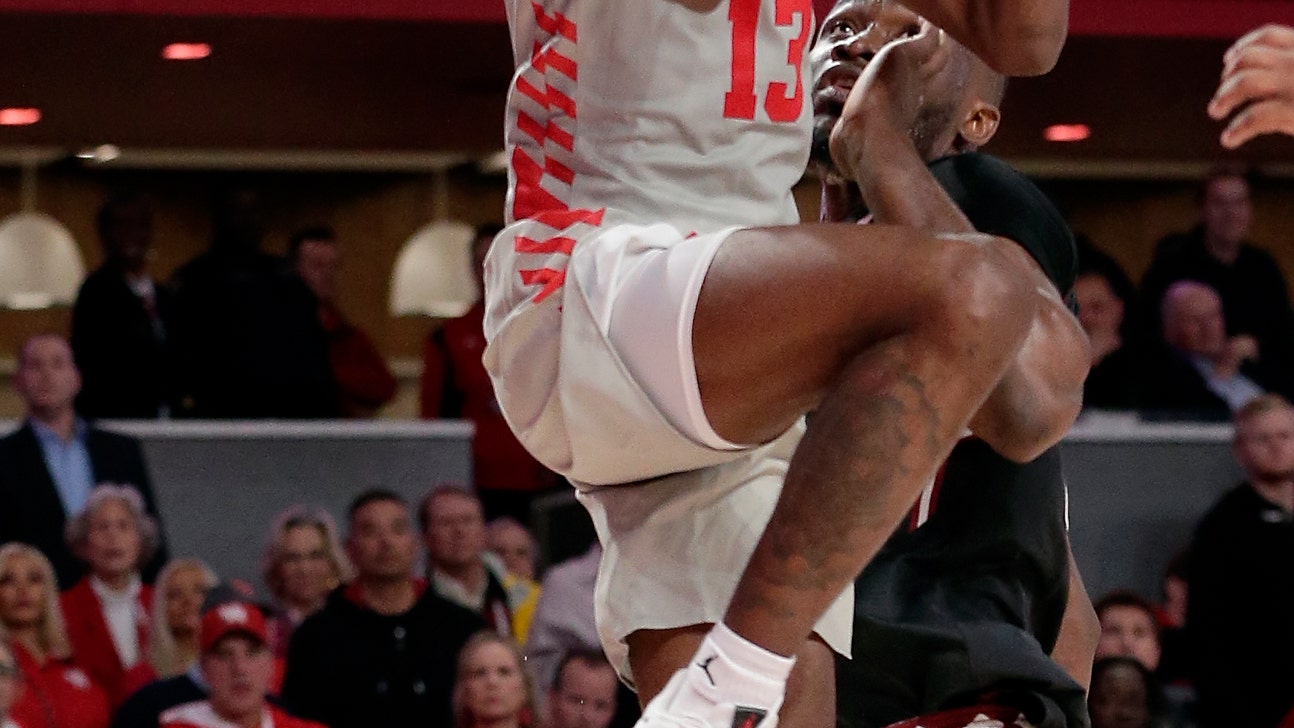 No. 13 Houston beats Temple 73-66 to avenge lone loss