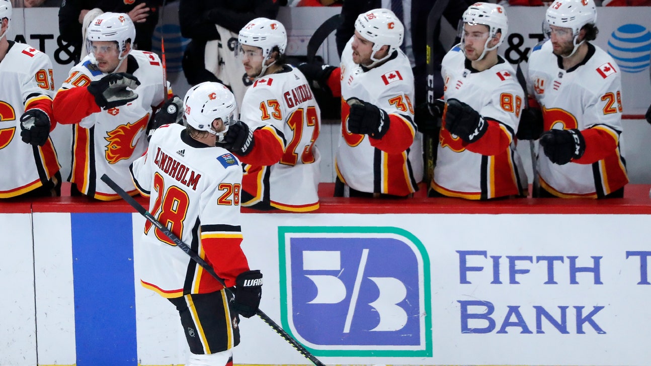 Lindholm leads Flames past Blackhawks 2-1