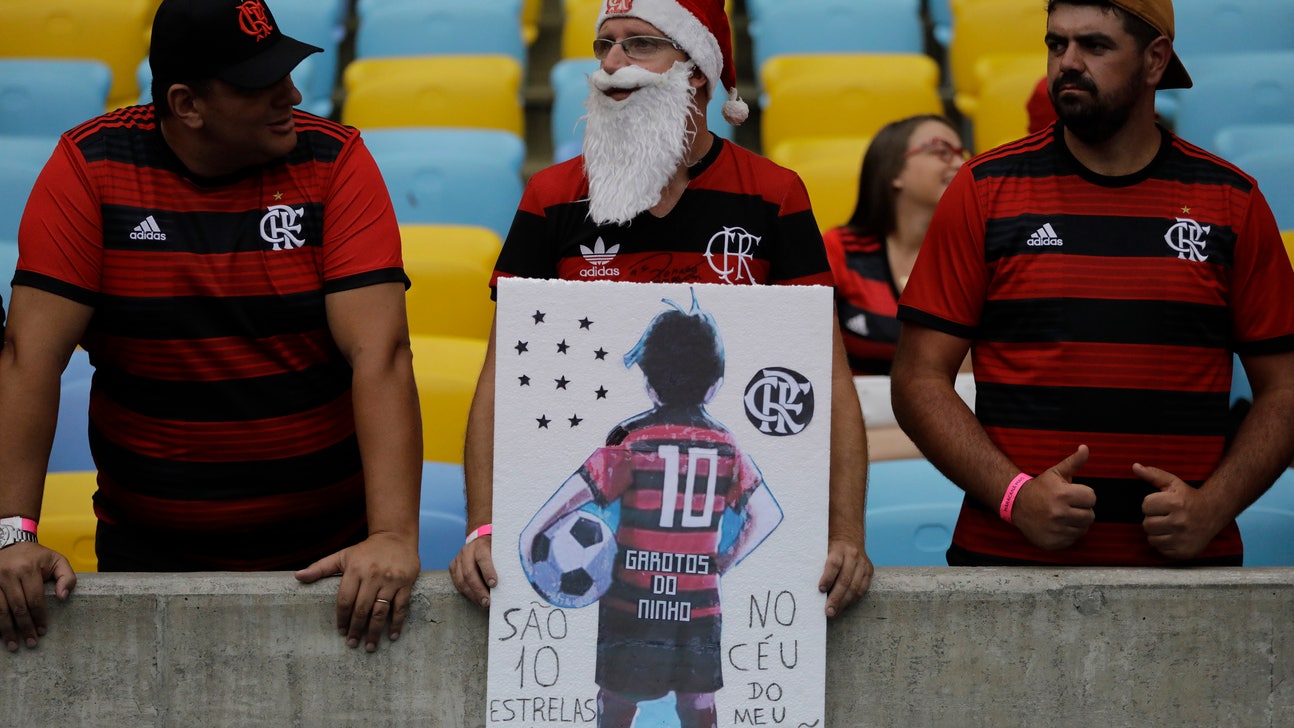 Brazilian soccer fans pay tribute to Flamengo fire victims
