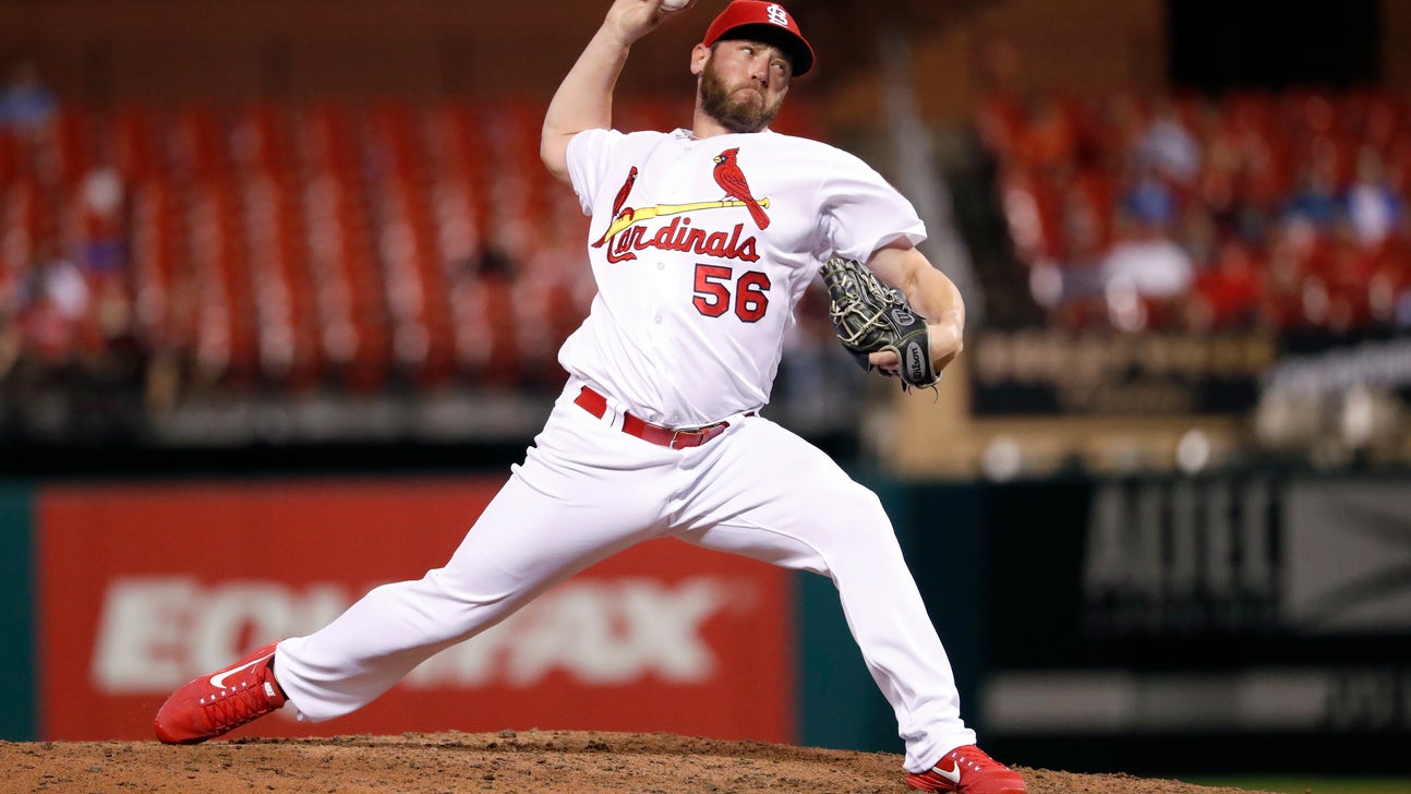 Nationals sign veteran reliever Holland for stretch run