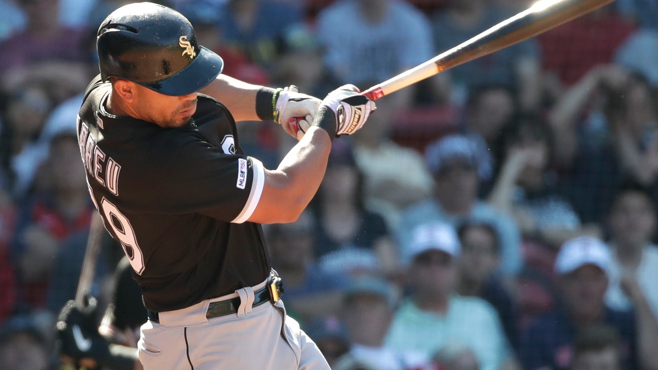 White Sox rally after blowing lead in 8th, beat Boston 8-7