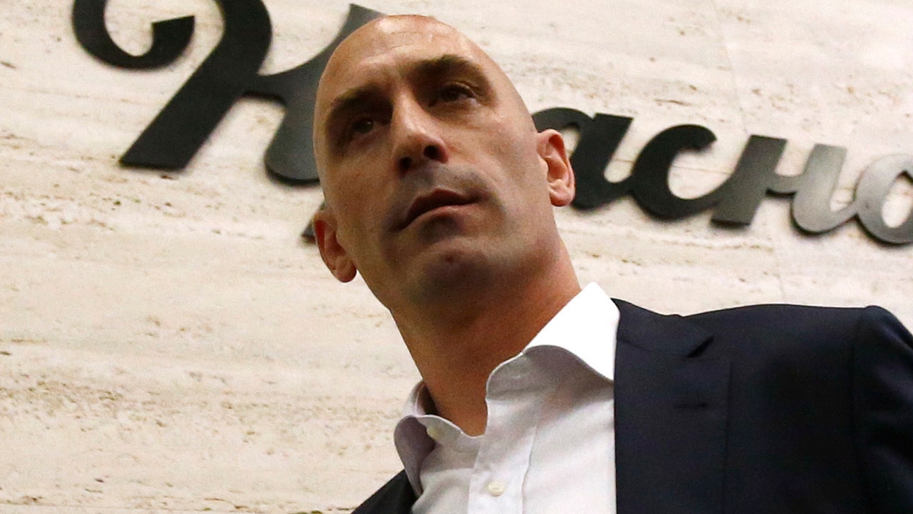 Spain considers playing Super Cup in Saudi Arabia