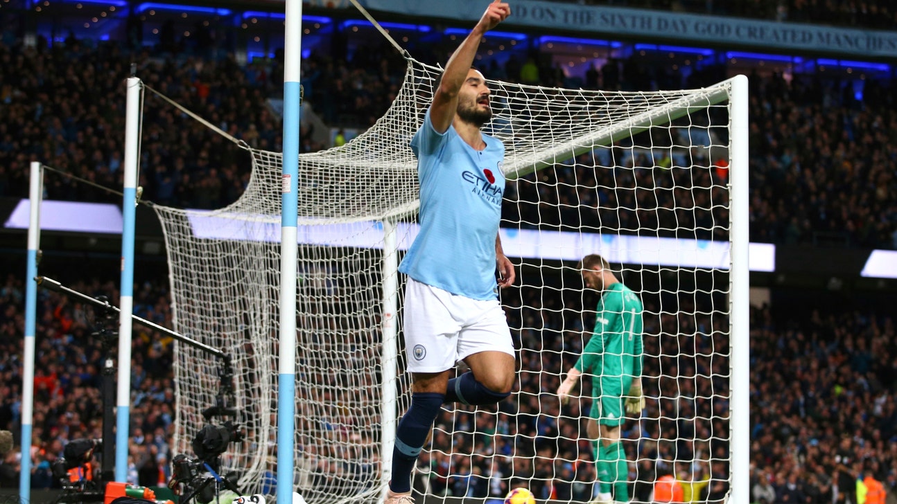 Man City surges clear of United but EPL title race wide open