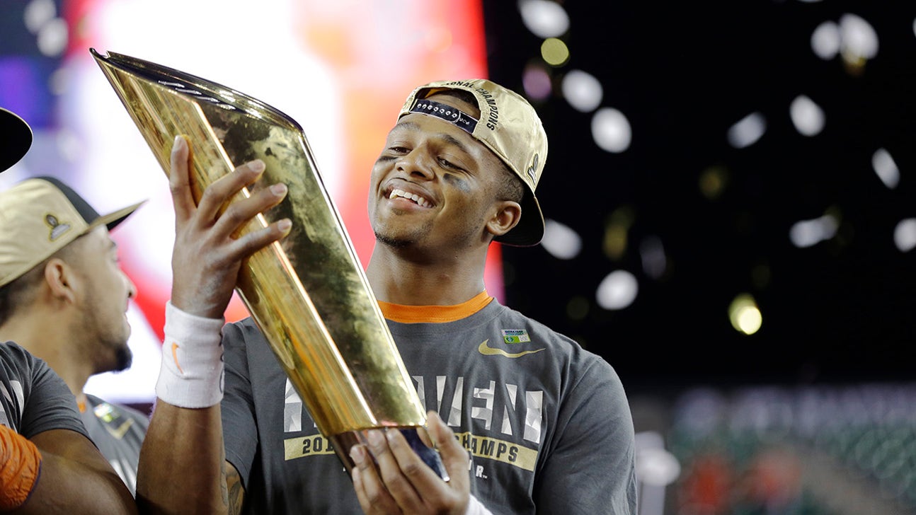 Warrick Dunn gave Deshaun Watson his childhood home