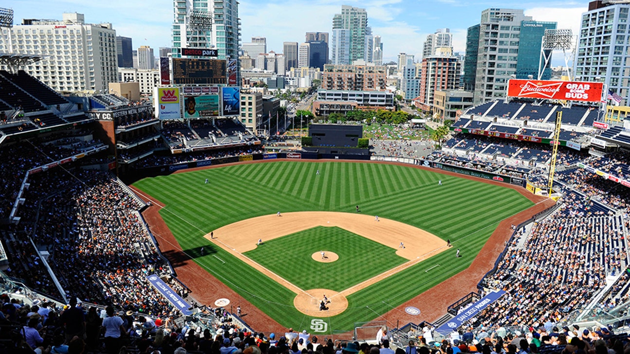 Padres announce details for 2016 FanFest