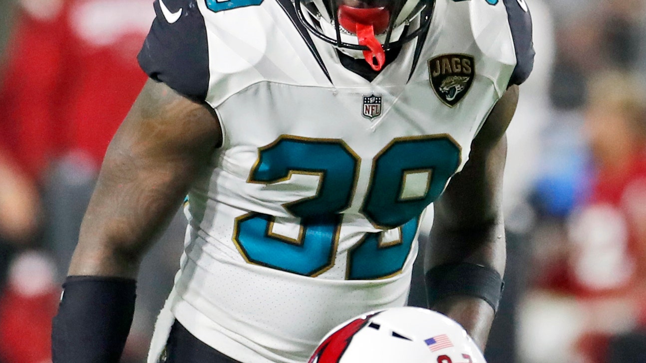 Jaguars' Gipson hopes to pick off Mahomes, add to collection