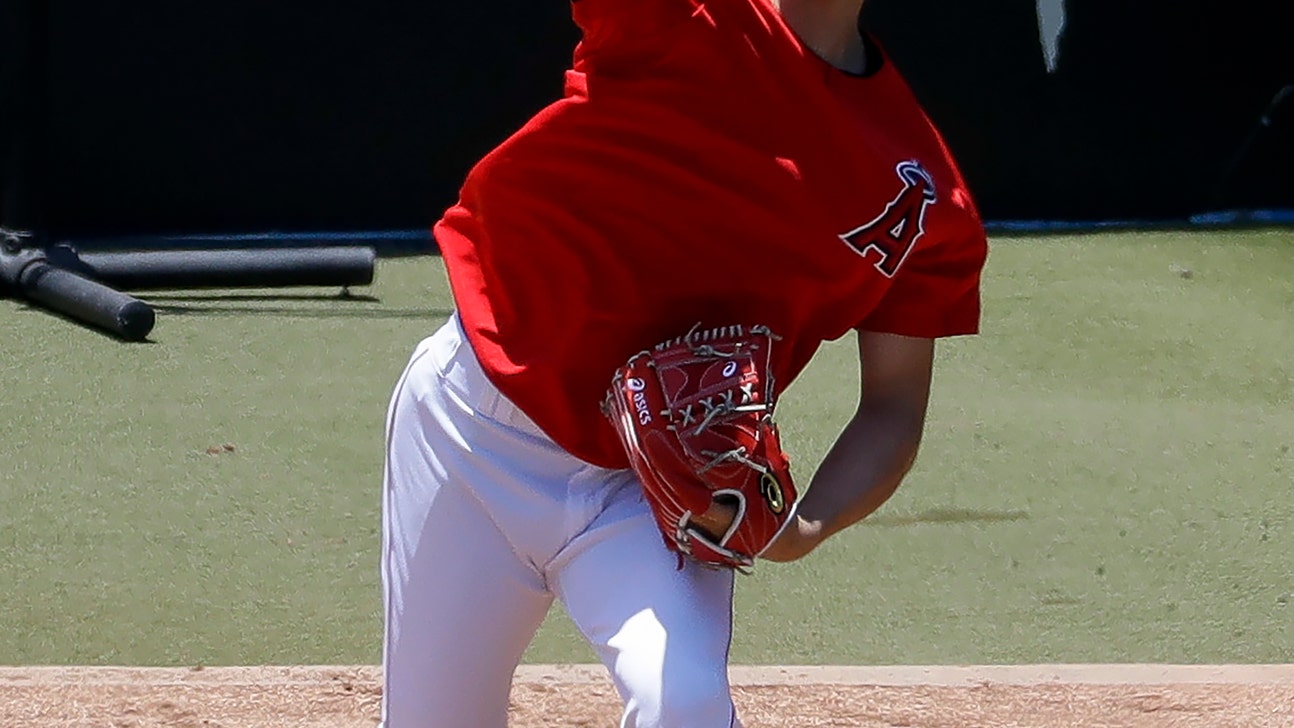 Angels' Ohtani throws off mound for 1st time since surgery