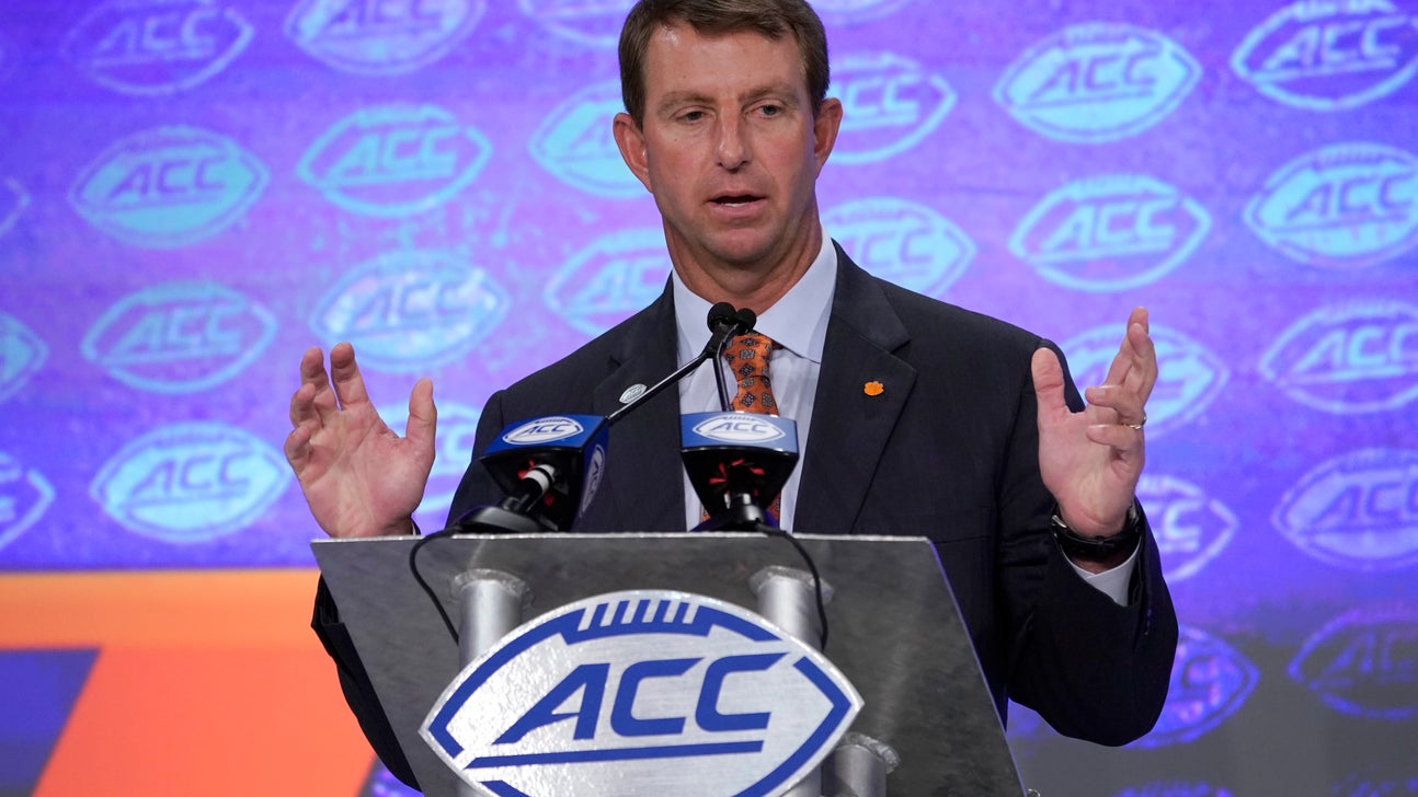 Dominant Clemson, Alabama sit atop college football throne