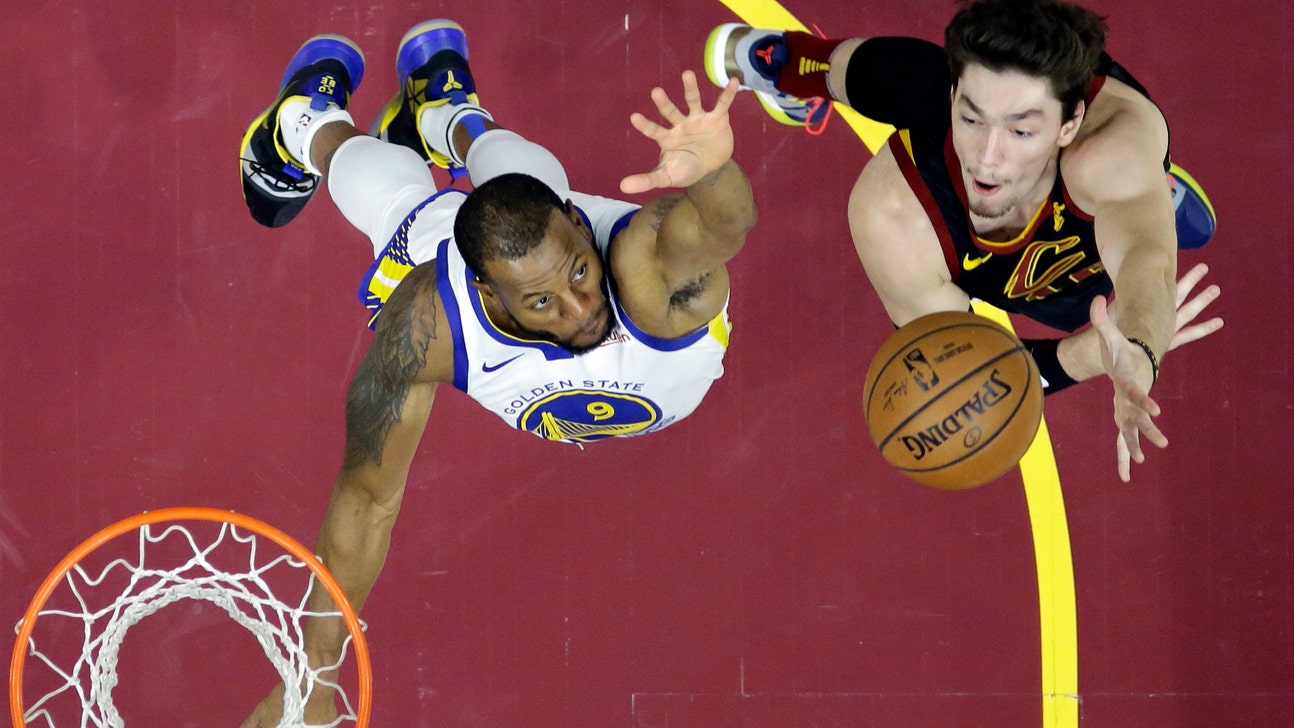 Curry’s 42 leads Warriors past Cavs in faux Finals rematch