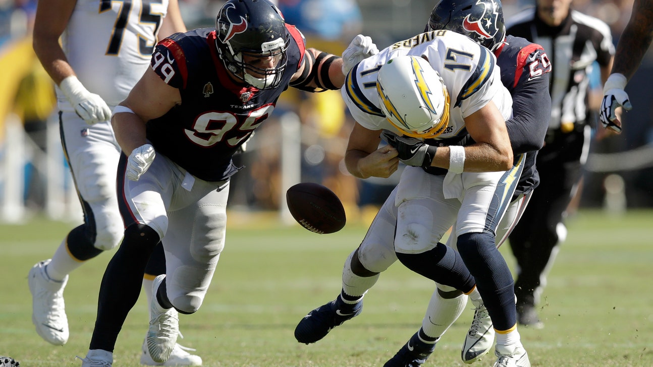 Chargers lose key plays to penalties in second straight loss