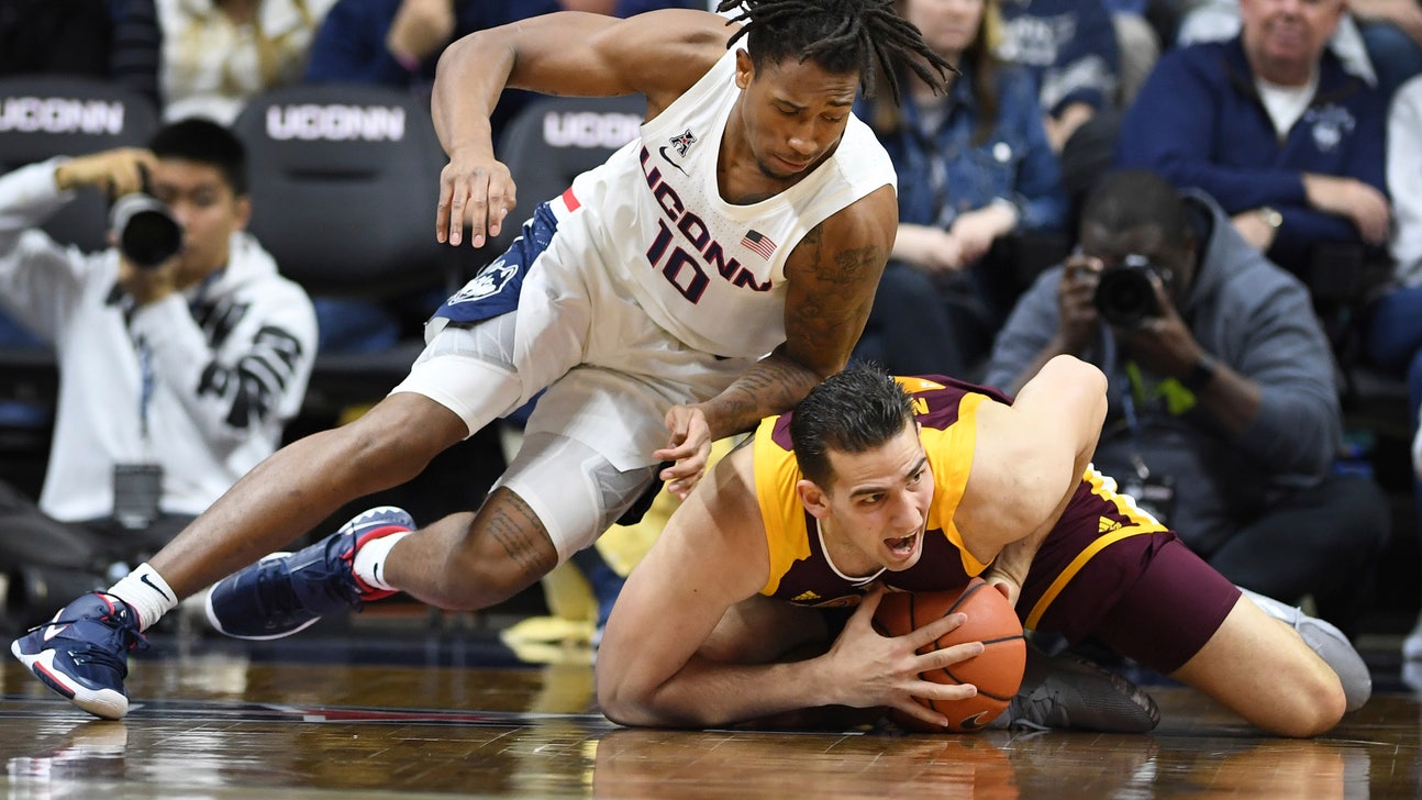 UConn beats Iona 80-62 for third straight win