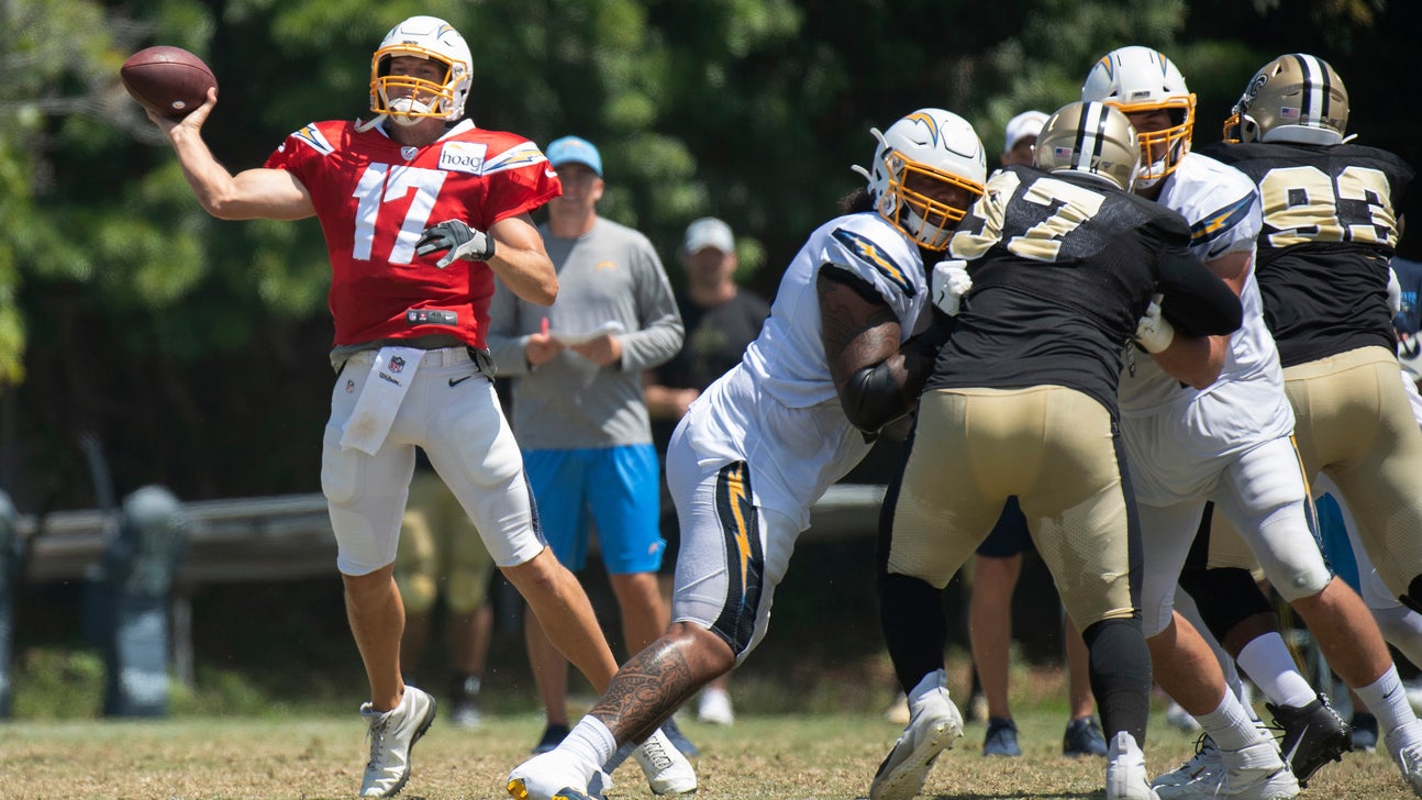 Close friends Brees and Rivers get to share practice field