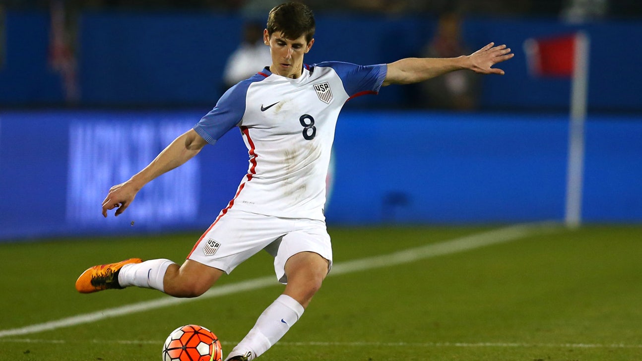 Bournemouth loans USA's Emerson Hyndman to Rangers
