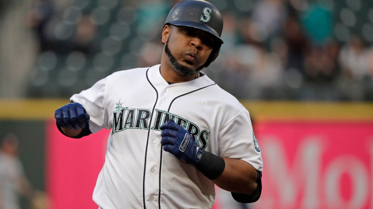 Encarnación to join Yankees on Monday, become primary DH