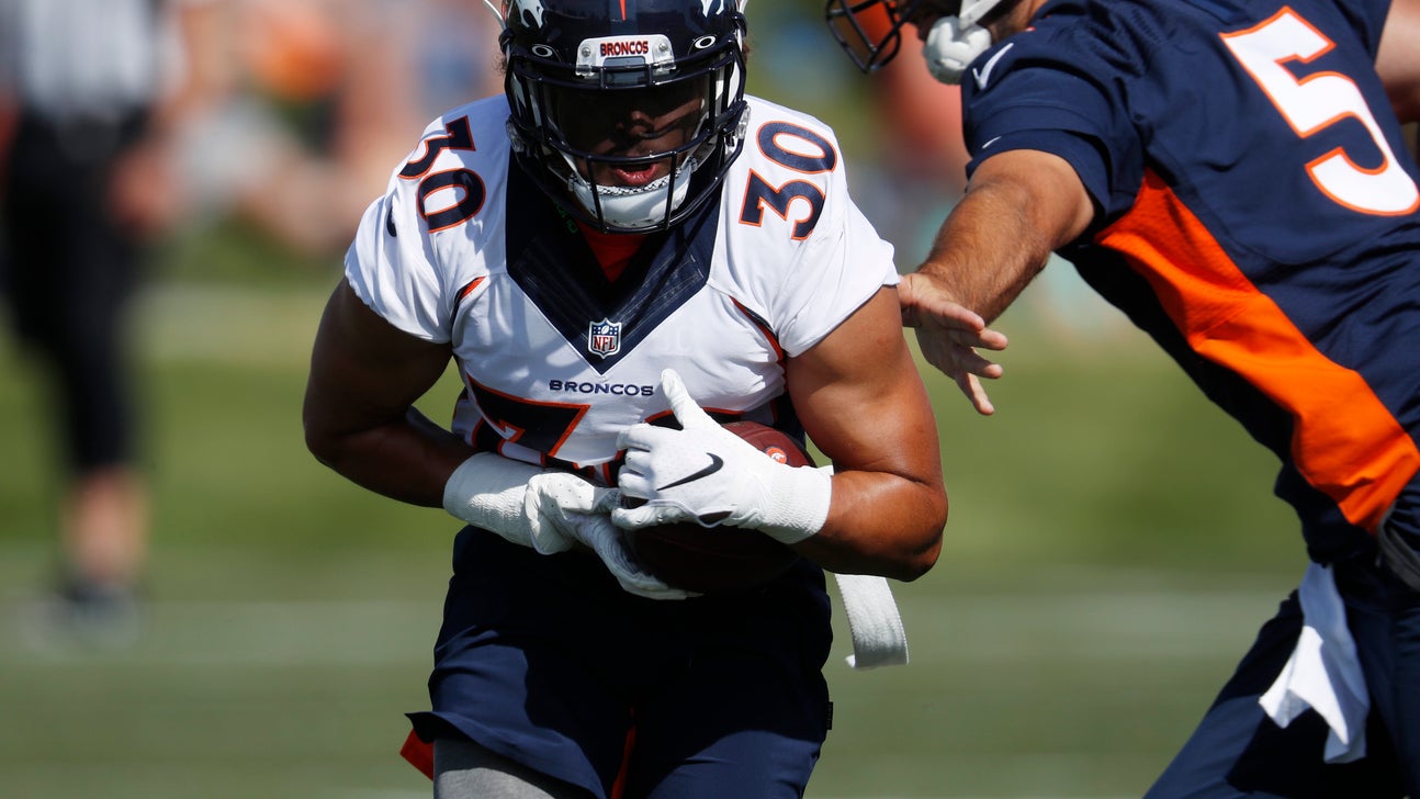 Sanders, Lindsay shine, Davis hurt at Broncos camp opener