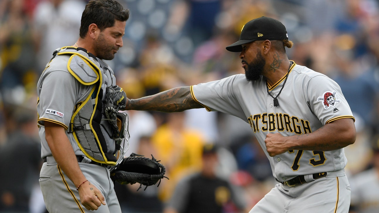 Martin hits RBI double in 9th, Pirates stop Nationals 4-3