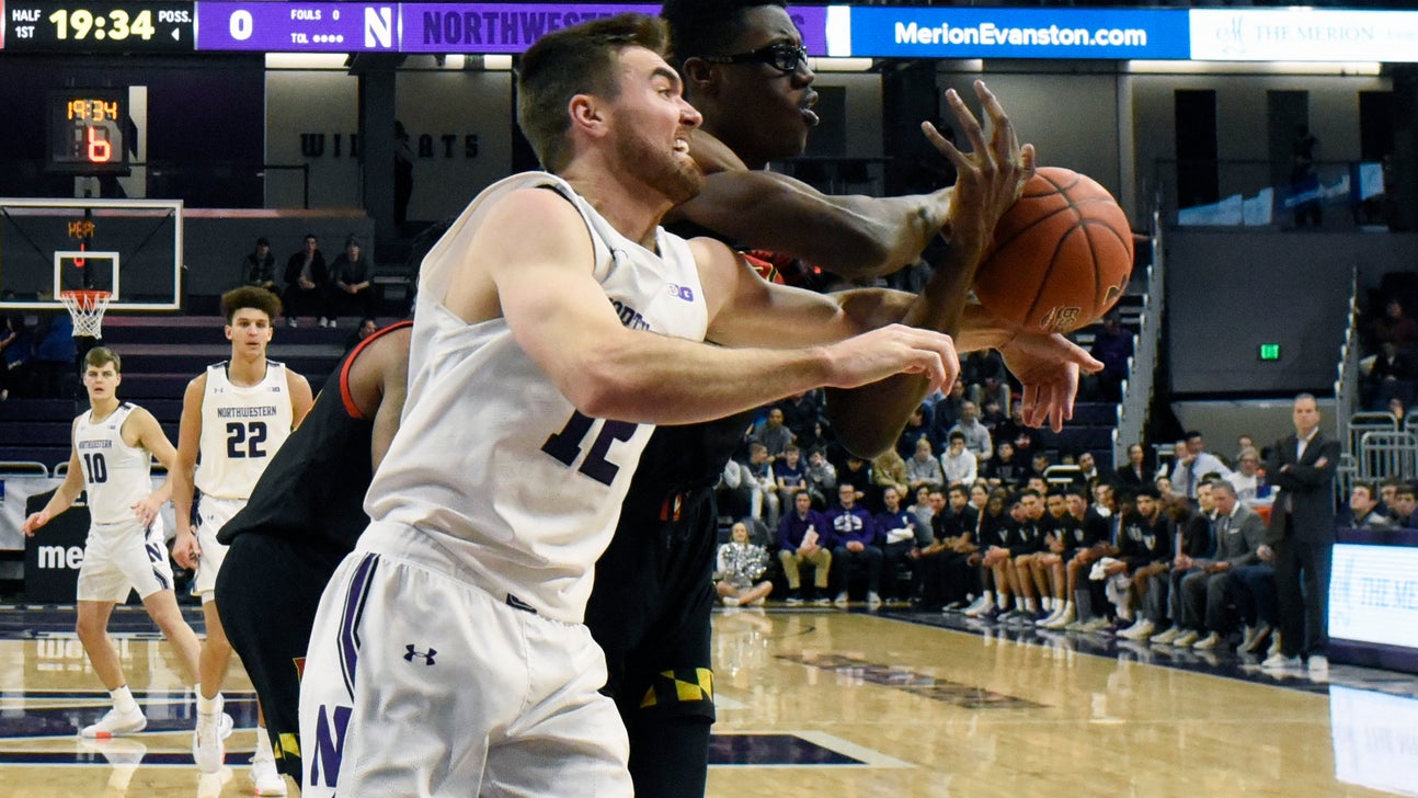 Smith scores 25, No. 17 Maryland beats Northwestern 77-66