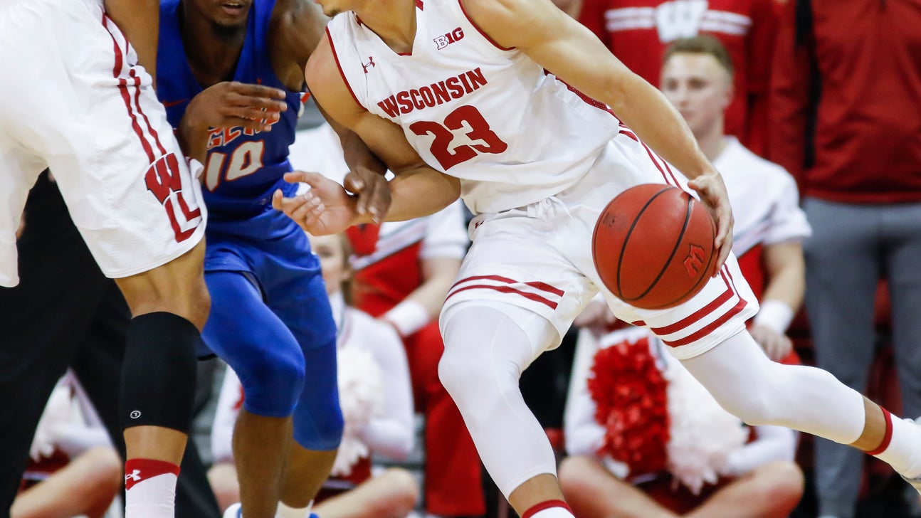 No. 16 Wisconsin overwhelms Savannah State 101-60