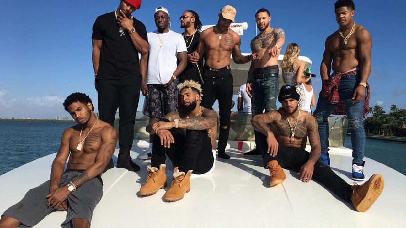 Eli Manning 'disappointed' receivers partied in Miami... because they were shirtless