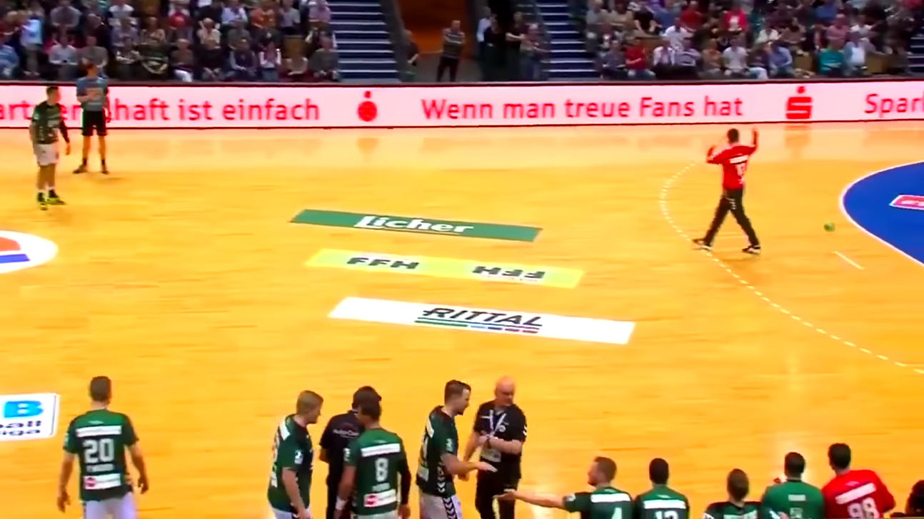 Video: Handball goalie gives up the dumbest goal imaginable