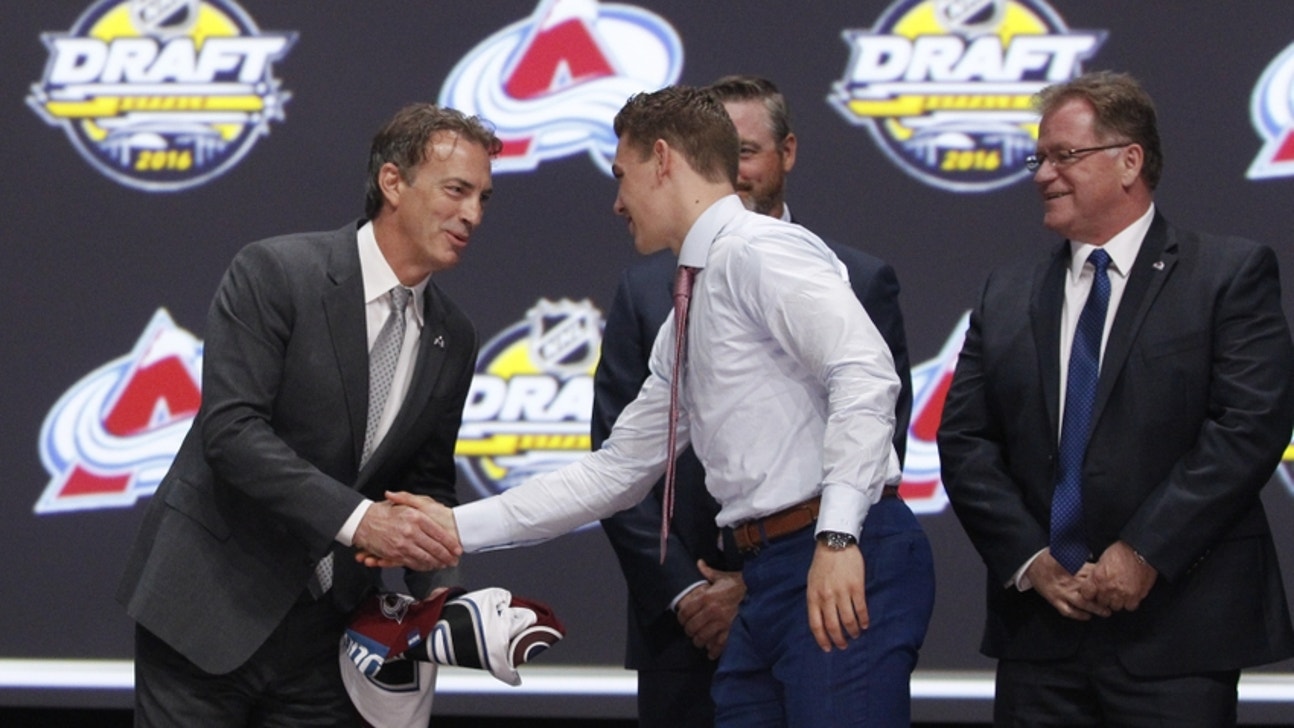 Colorado Avalanche: Sakic Possibly Waiting for the Off-Season