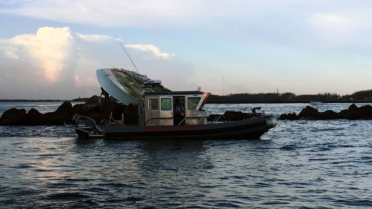 Investigators: Jose Fernandez behind the wheel in fatal boat crash