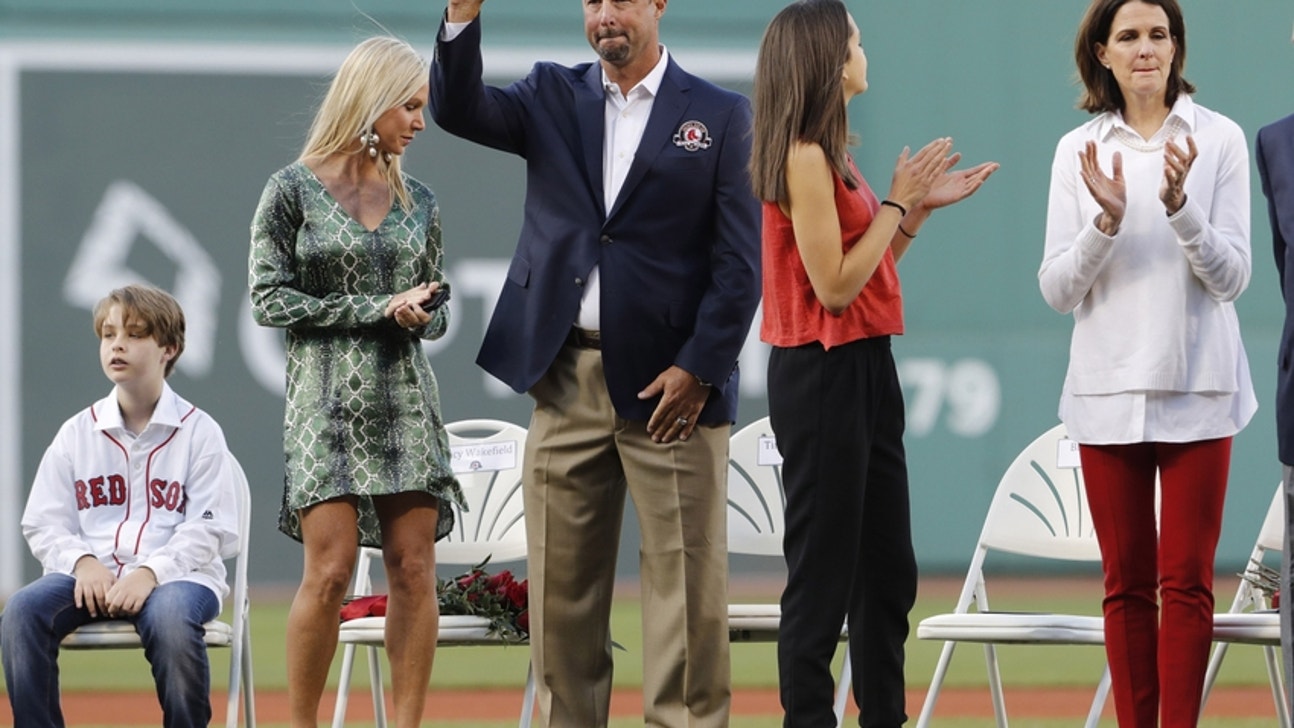 Red Sox: It's time to retire Tim Wakefield's number 49