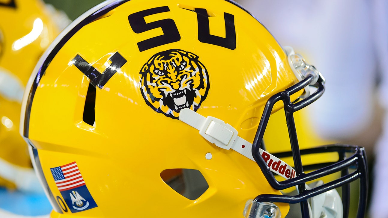 LSU hires Pittsburgh's Matt Canada as offensive coordinator
