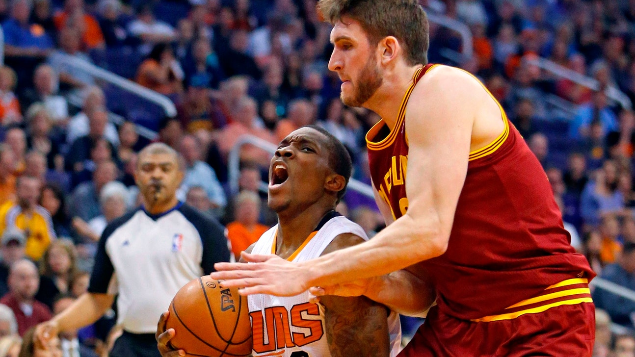 Bledsoe returns but Suns drop third straight