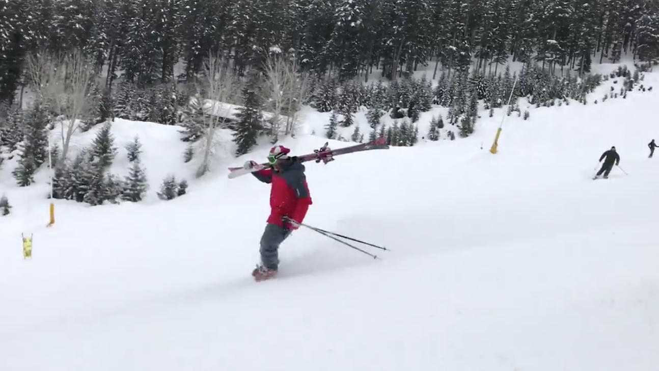 Video: Skier effortlessly glides down mountain in just his boots