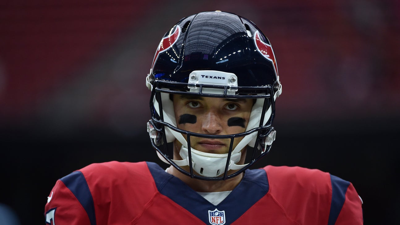Texans bench Brock Osweiler after he throws two first-half interceptions